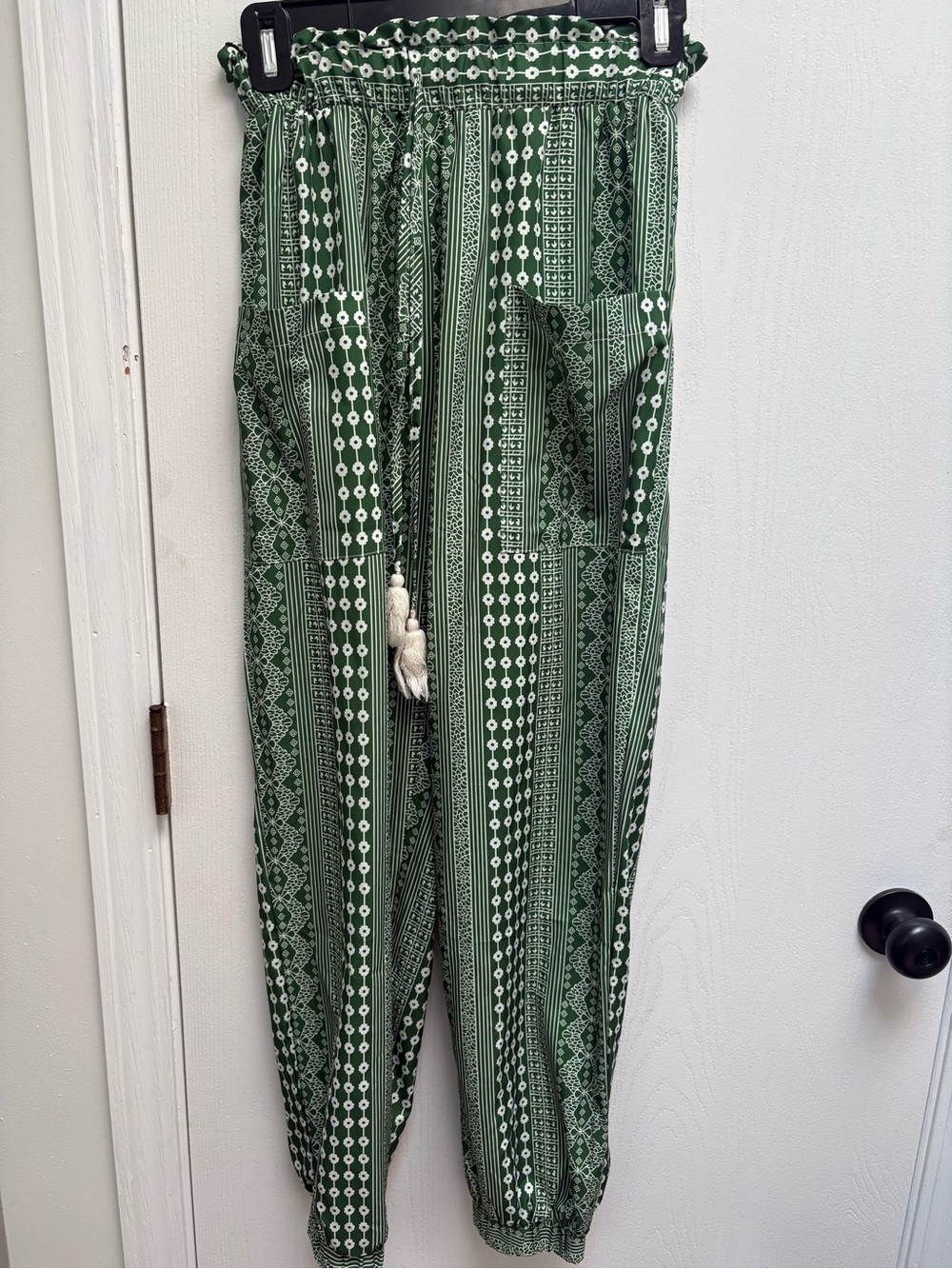 Women's Green Printed Elastic-Waist Joggers with Tassel Drawstring - boho -
